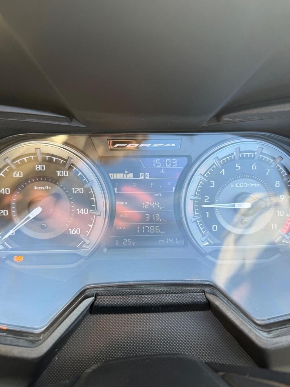 Honda Forza 350 Deluxe (2022 - 24) (4)