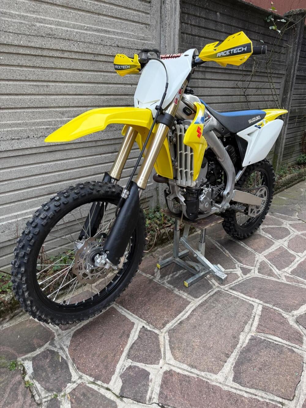 Suzuki RM-Z 250 (2017- 18) (10)