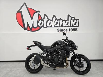 Kawasaki Z 900 (2025 - 26) usata