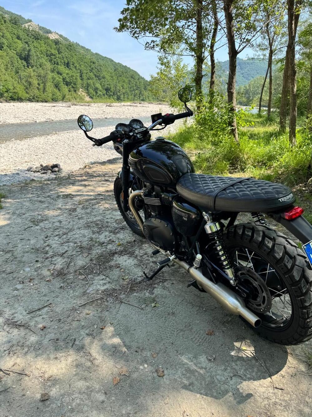 Triumph Bonneville T100 (2021 - 25) (3)