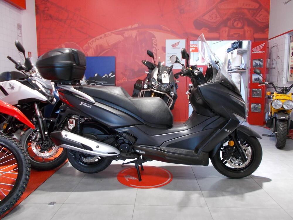 Kymco X-Town 300i ABS (2016 - 20) (10)