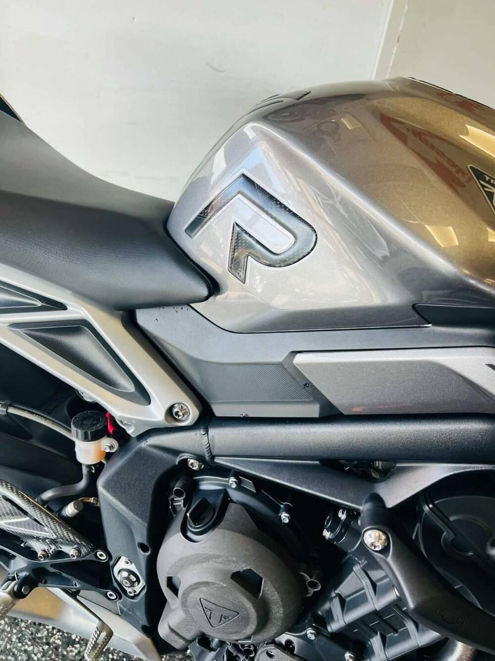 Triumph Street Triple 765 R (2023 - 26) (3)