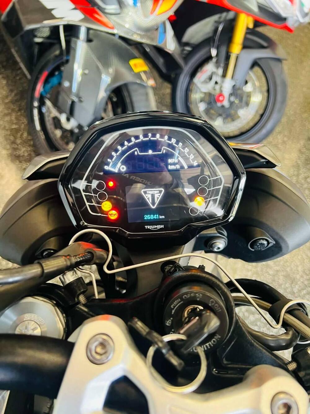 Triumph Street Triple 765 R (2023 - 26) (15)