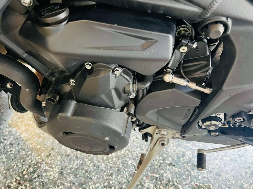Triumph Street Triple 765 R (2023 - 26) (6)