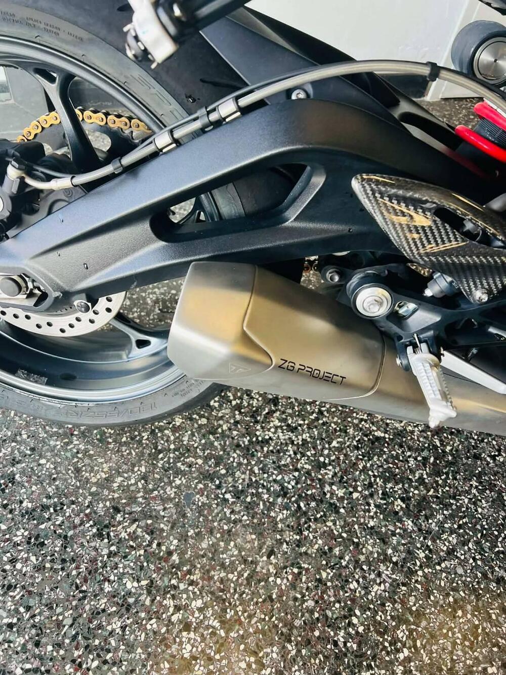 Triumph Street Triple 765 R (2023 - 26) (12)