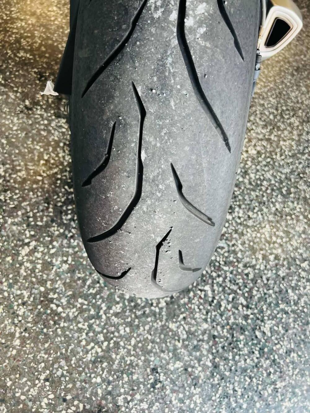 Triumph Street Triple 765 R (2023 - 26) (17)