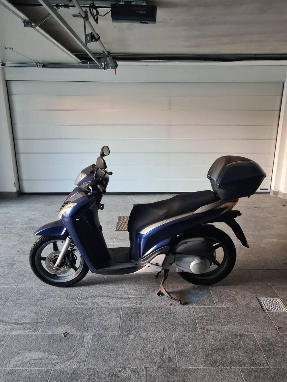 Honda SH 125 i (2009 - 12) (4)