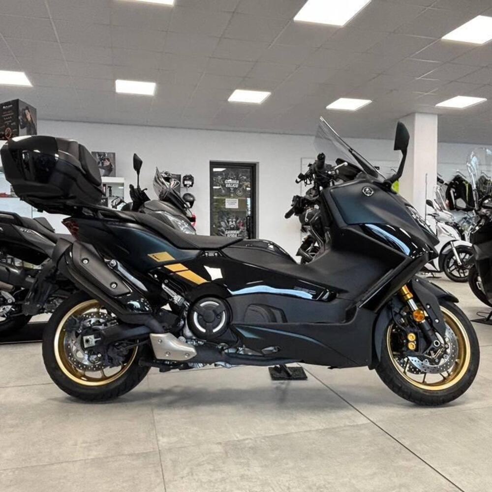 Yamaha T-Max 560 (2022 - 24) (2)