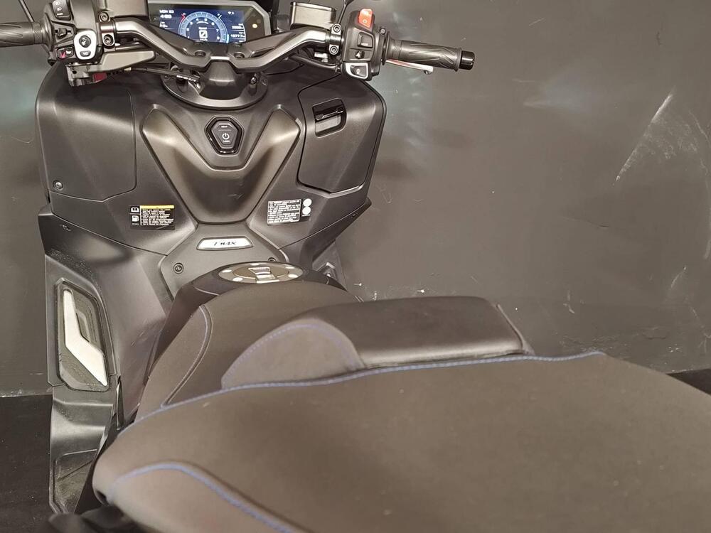 Yamaha T-Max 560 (2022 - 24) (10)