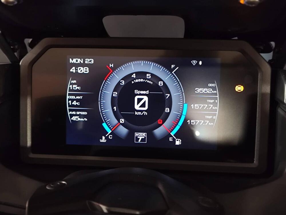 Yamaha T-Max 560 (2022 - 24) (5)