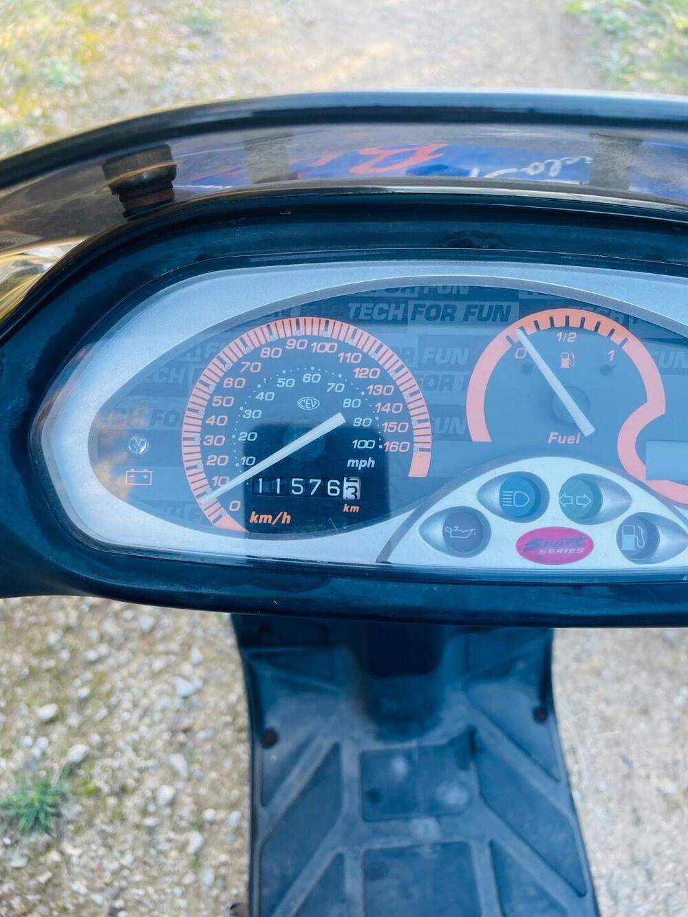 Piaggio Typhoon 125 (2000 - 01) (6)