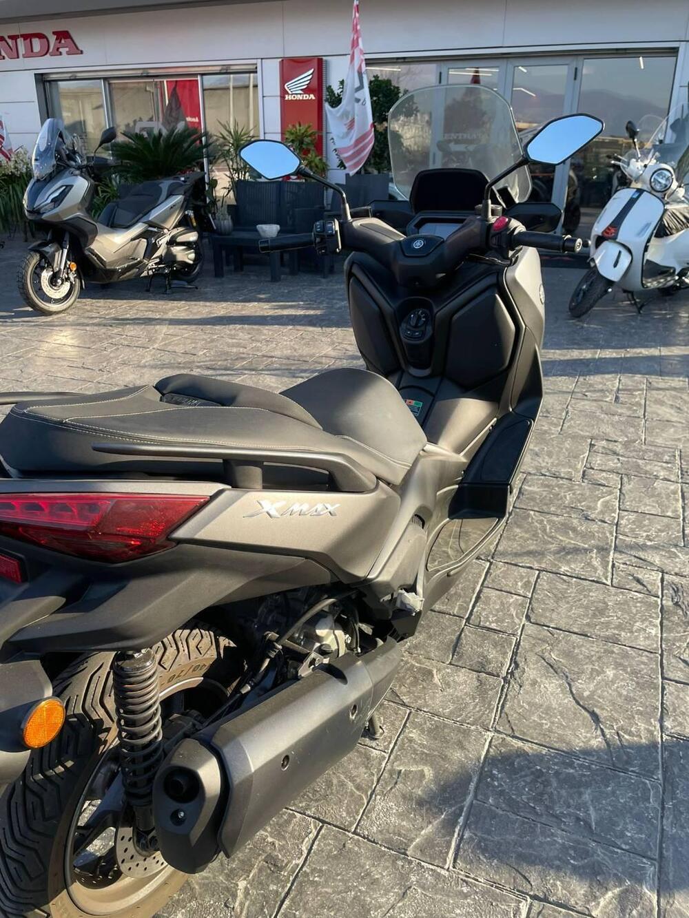 Yamaha X-Max 300 (2021 - 24) (7)