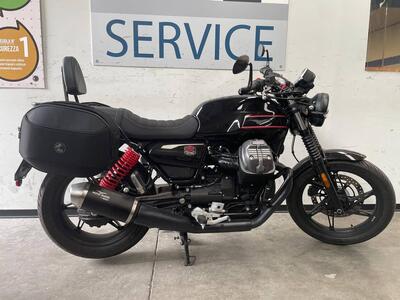 Moto Guzzi V7 Stone Special Edition (2022 - 25) usata