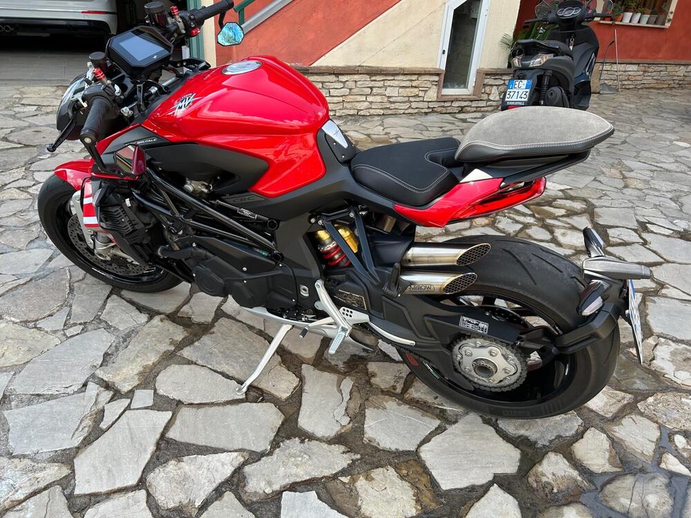 MV Agusta Brutale 1000 RS (2022 - 26) (3)