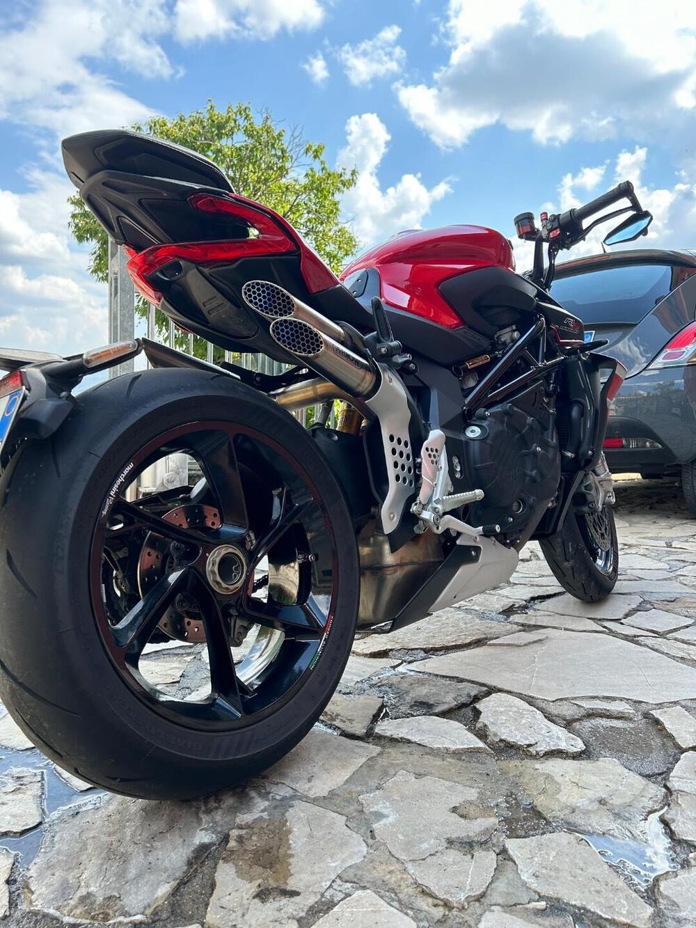 MV Agusta Brutale 1000 RS (2022 - 26) (5)