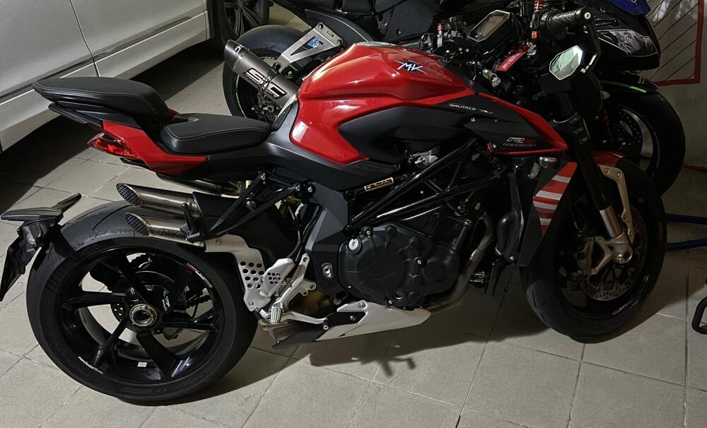 MV Agusta Brutale 1000 RS (2022 - 26) (10)