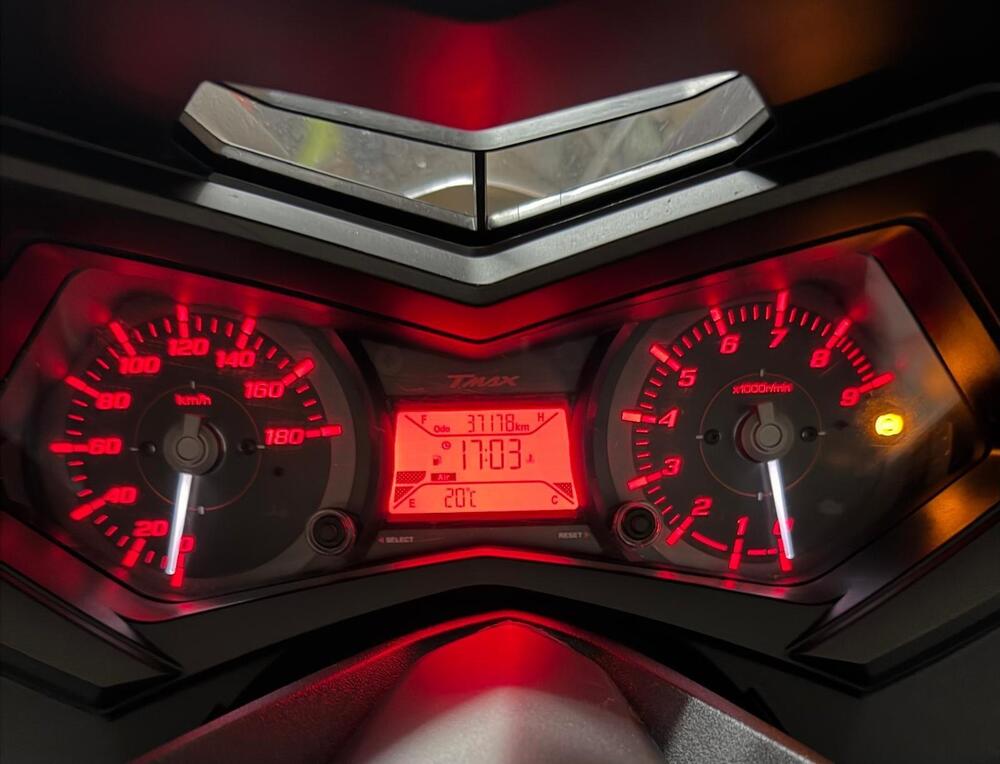 Yamaha T-Max 530 (2015 - 16) (8)