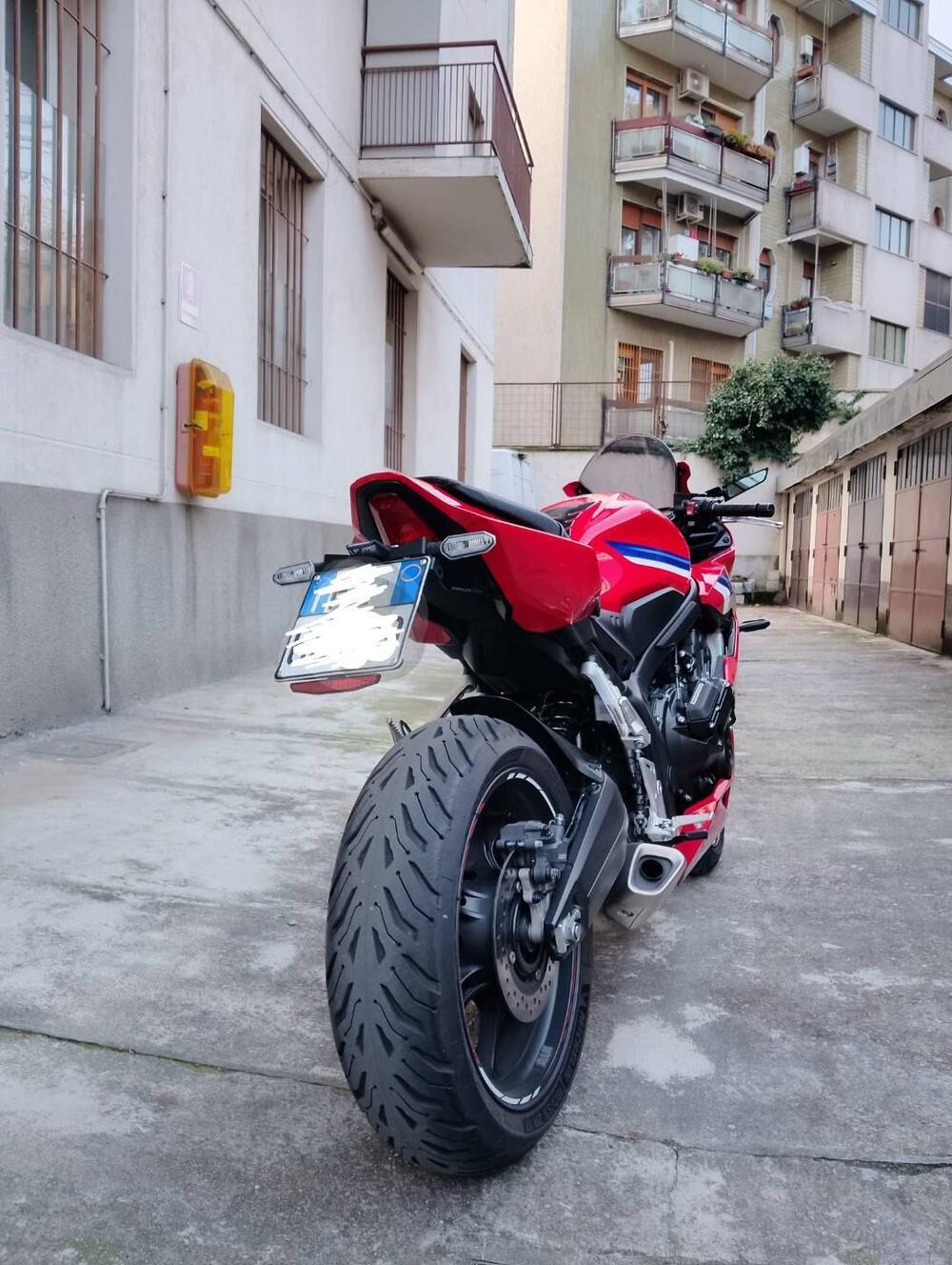 Honda CBR 650 R E-Clutch (2024 - 26) (3)