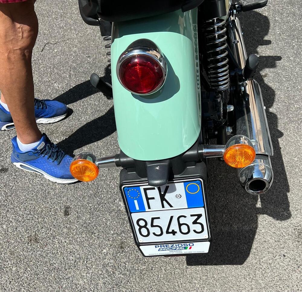 Royal Enfield Meteor 350 Aurora (2024 - 26) (9)