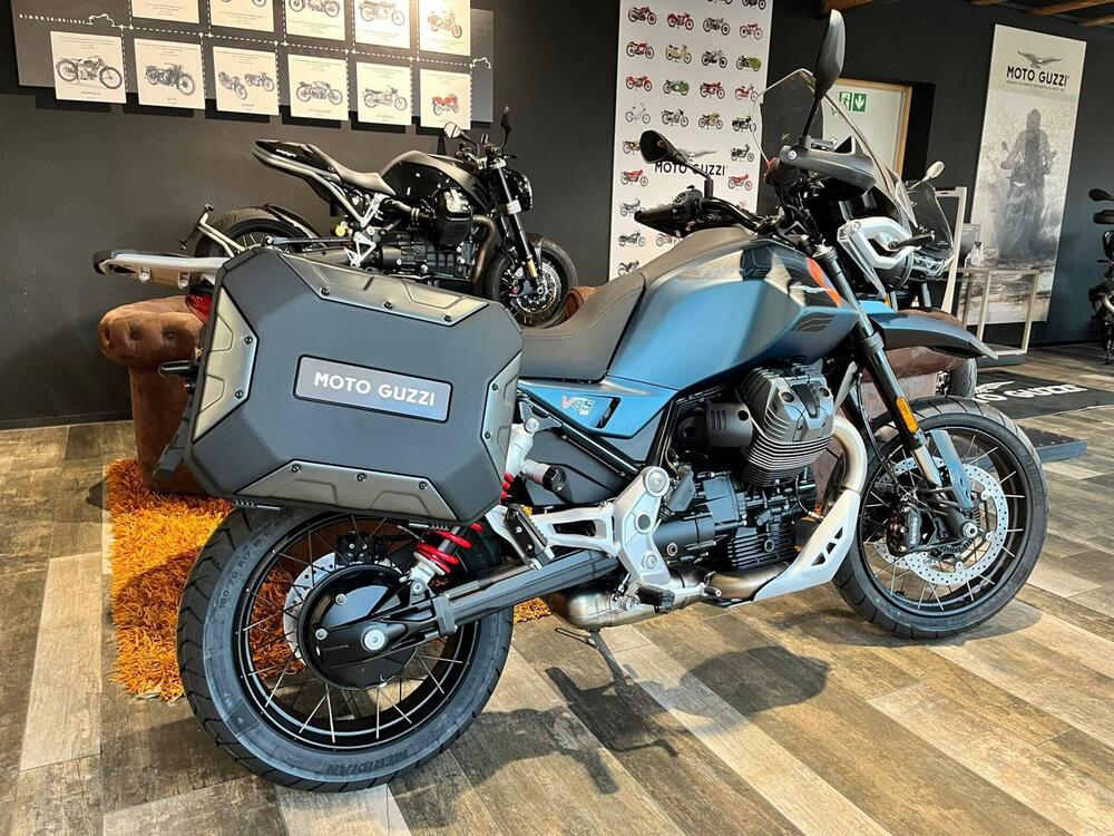 Moto Guzzi V85 TT Travel (2024 - 26) (6)