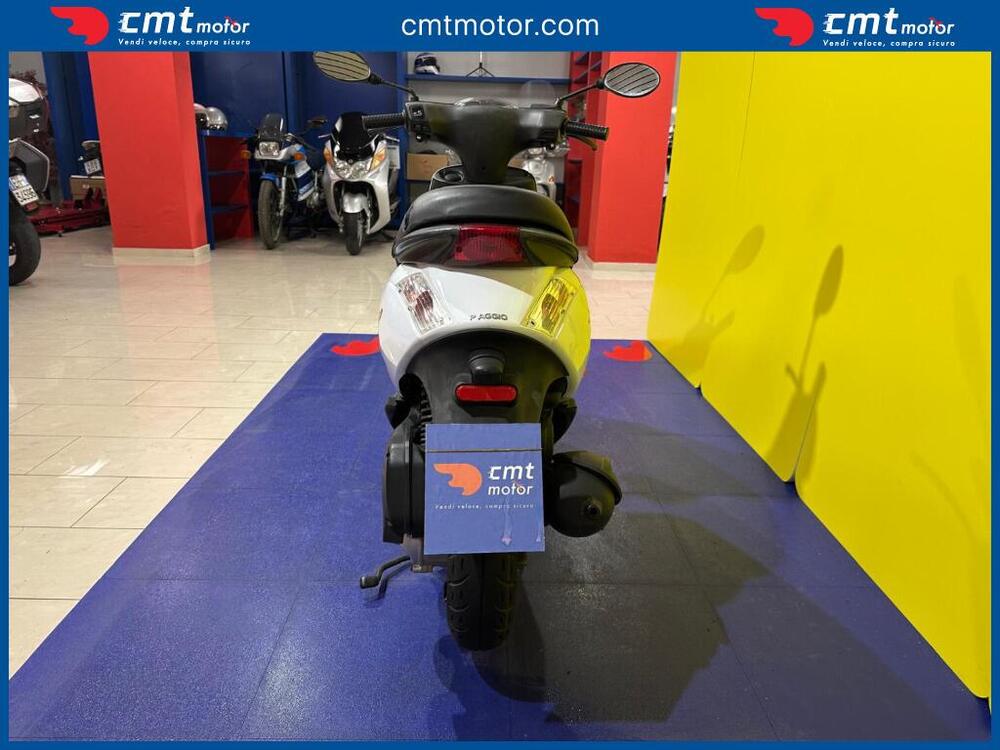 Piaggio Zip 50 S 4T (2021 - 25) (7)