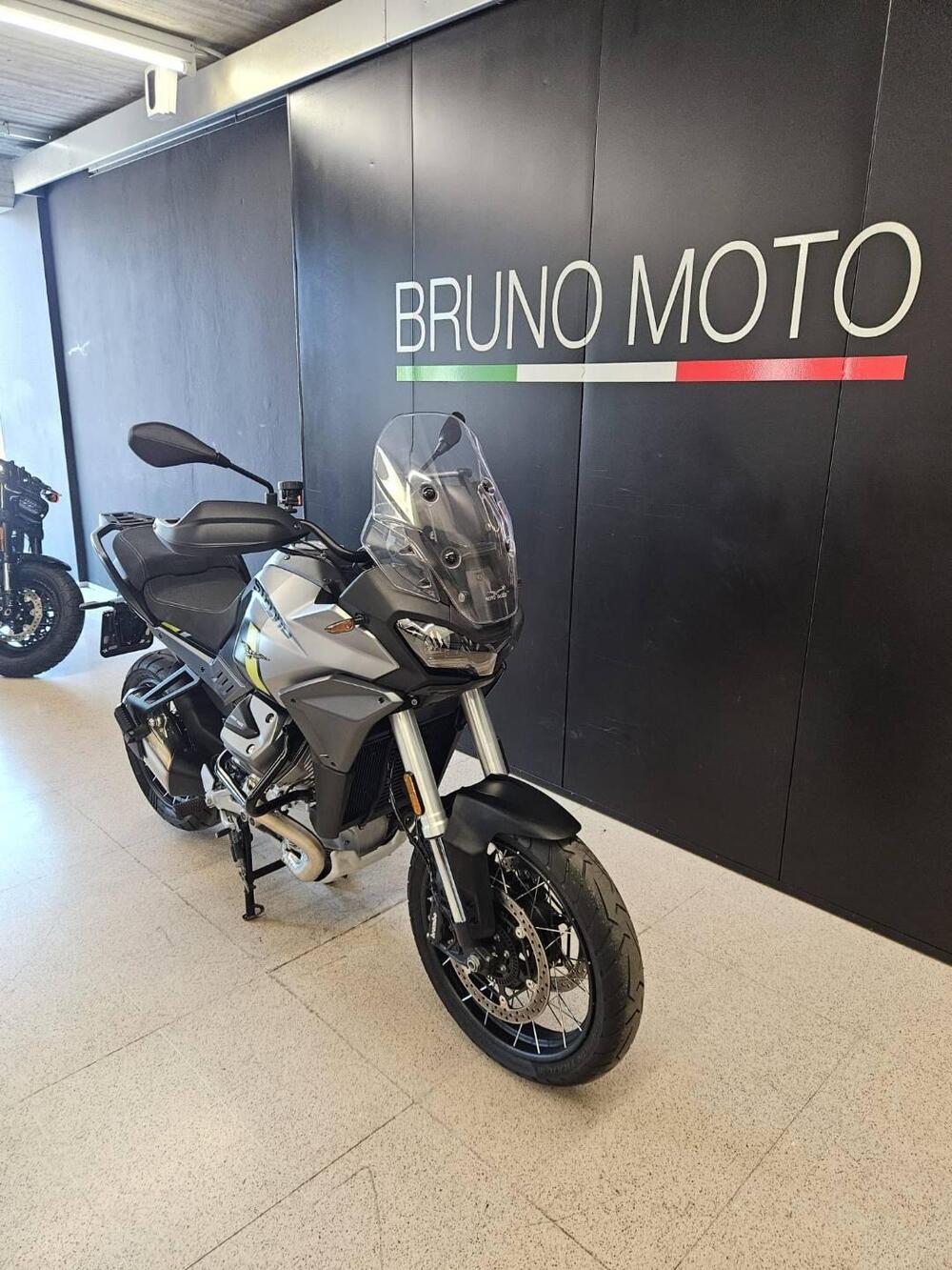 Moto Guzzi Stelvio (2024 - 26) (6)