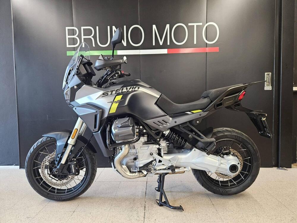 Moto Guzzi Stelvio (2024 - 26) (2)