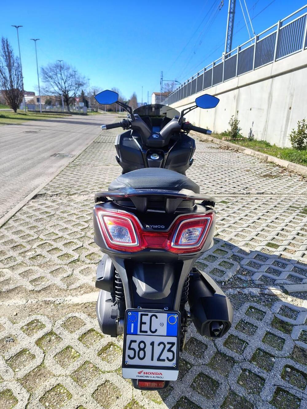 Kymco Downtown 350i ABS (2015 - 17) (4)