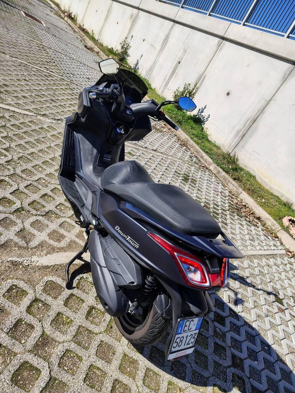 Kymco Downtown 350i ABS (2015 - 17) (8)