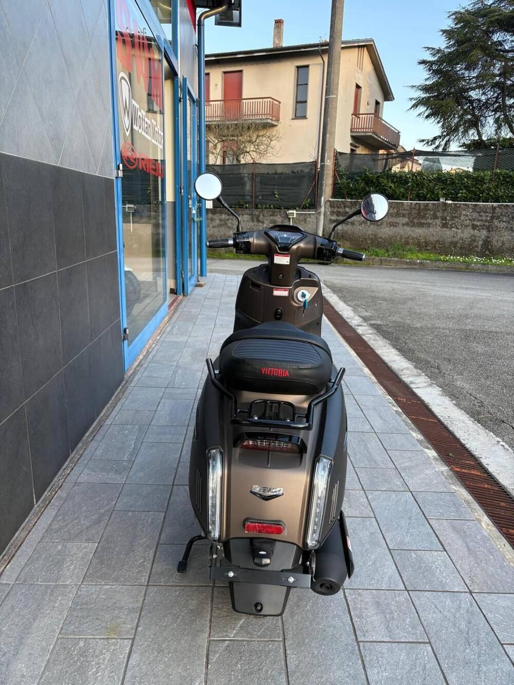 Keeway Motor Sixties 300i (2023 - 25) (3)