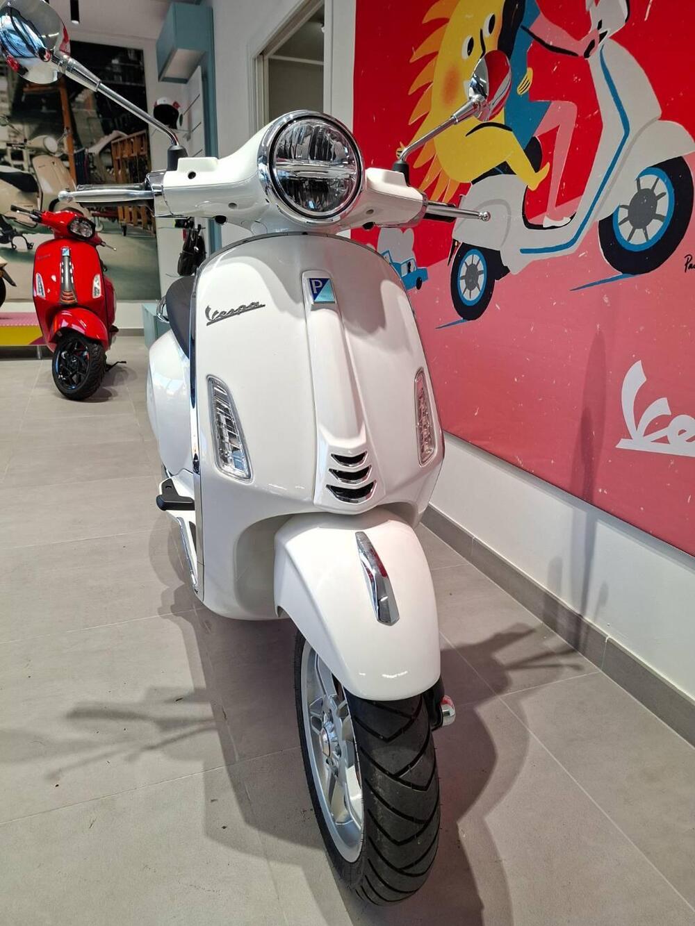 Vespa Primavera 150 (2024 - 25) (2)