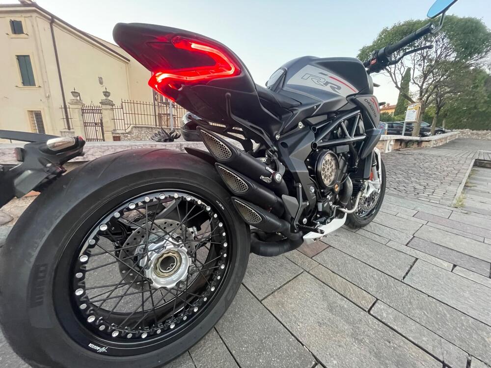 MV Agusta Dragster 800 RR SCS (2021 - 25) (3)