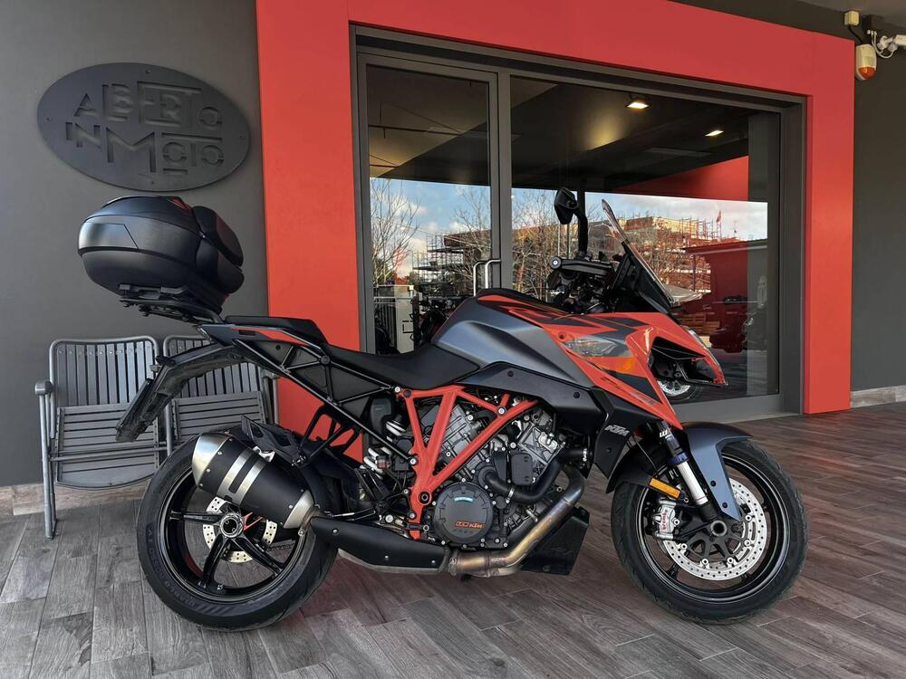 KTM 1290 Super Duke GT (2022 - 25) (2)