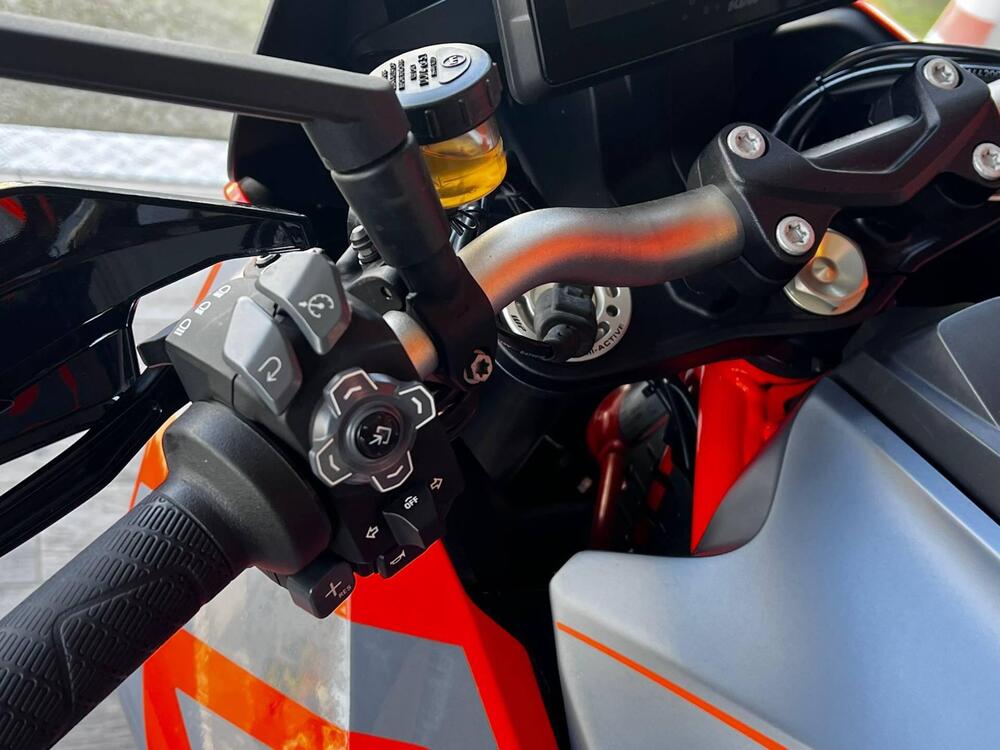 KTM 1290 Super Duke GT (2022 - 25) (11)