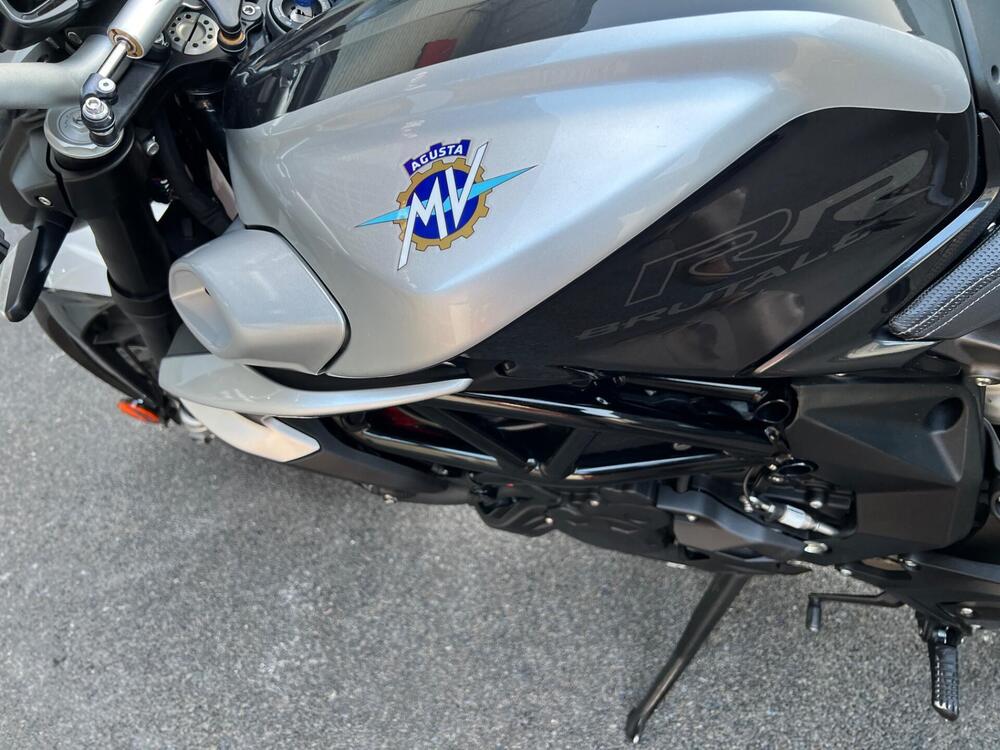 MV Agusta Brutale 800 (2020) (9)