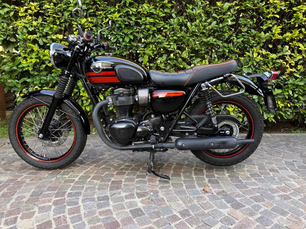 Kawasaki W 800 (2010 - 17) (2)