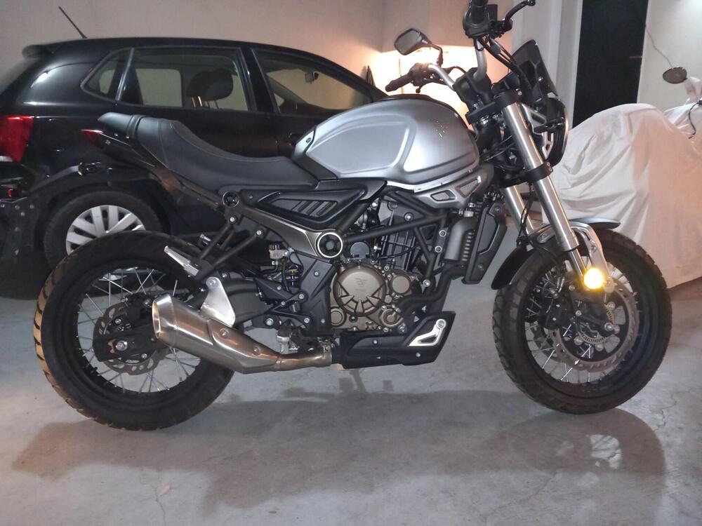 Voge Trofeo 300AC (2021 - 26) (4)