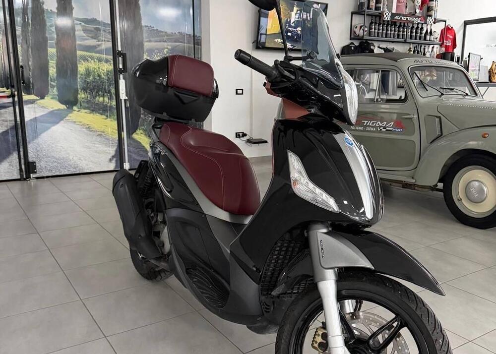 Piaggio Beverly 350 SportTouring ie ABS (2011 - 17) (3)