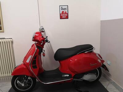 Vespa GTS 300 Super (2023 - 24) usata