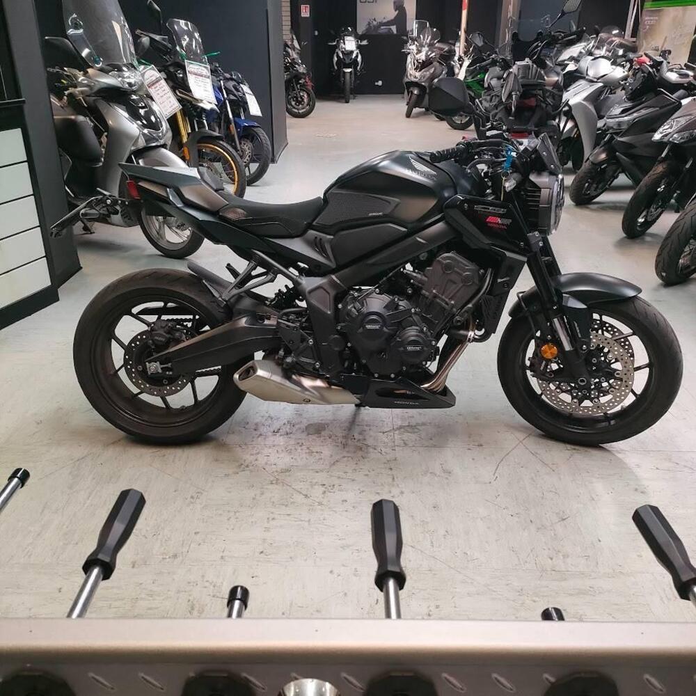 Honda CB 650 R (2024 - 25) (5)