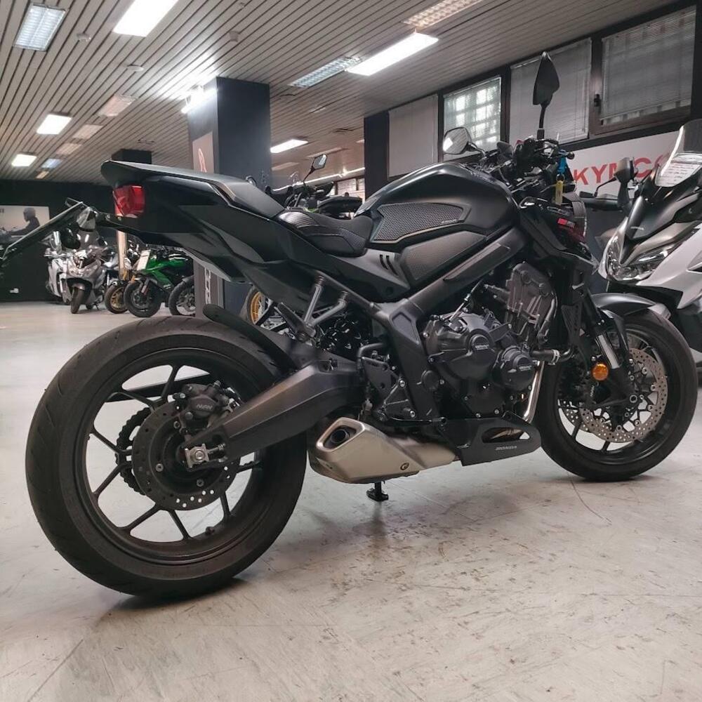 Honda CB 650 R (2024 - 25) (6)