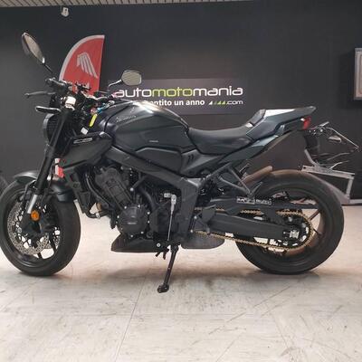 Honda CB 650 R (2024 - 25) usata