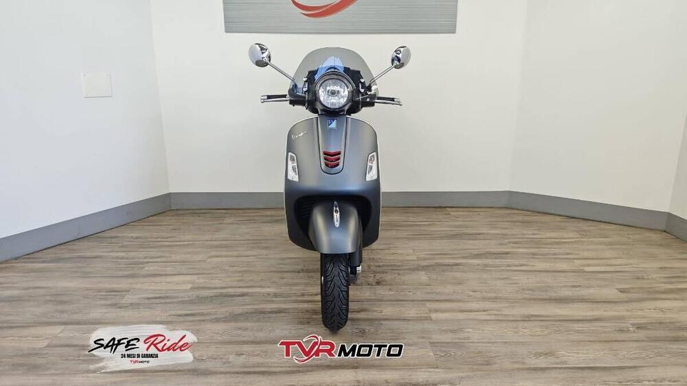 Vespa GTS 300 Super Sport Hpe (2019) (3)