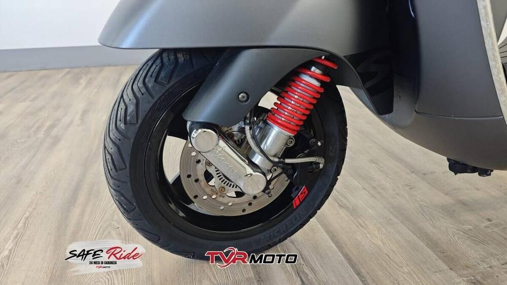 Vespa GTS 300 Super Sport Hpe (2019) (11)