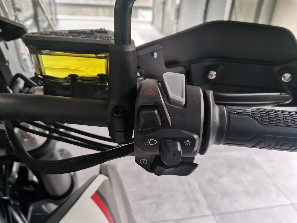 Moto Morini Allthrike 450 (2025 - 26) (11)