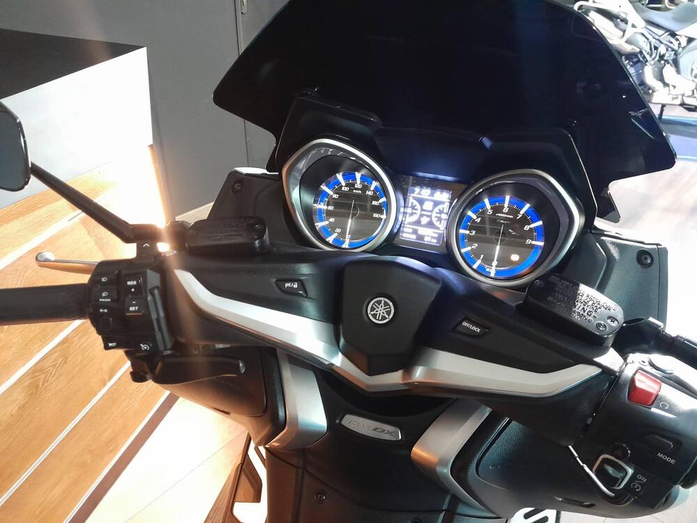 Yamaha T-Max 530 DX (2017 - 19) (11)