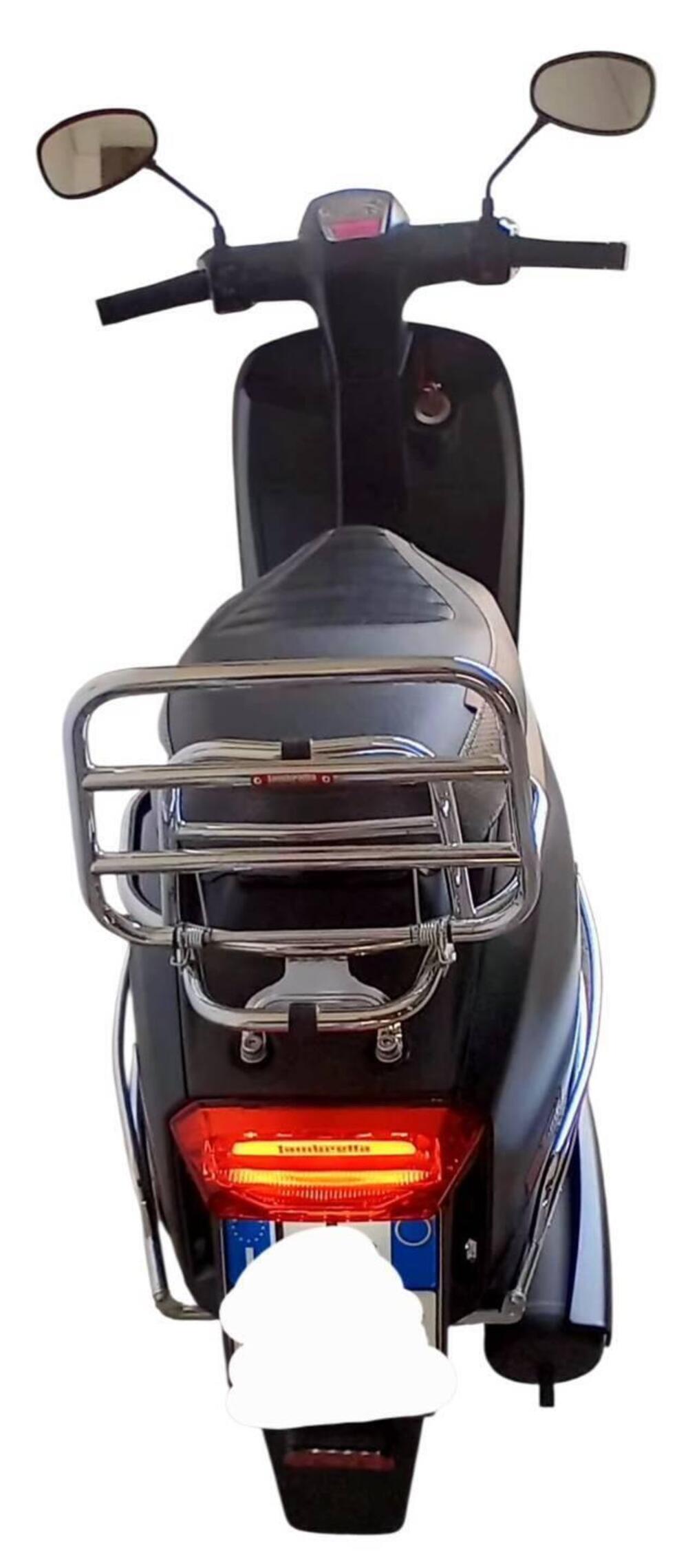 Lambretta V200 Special (2021 - 26) (2)