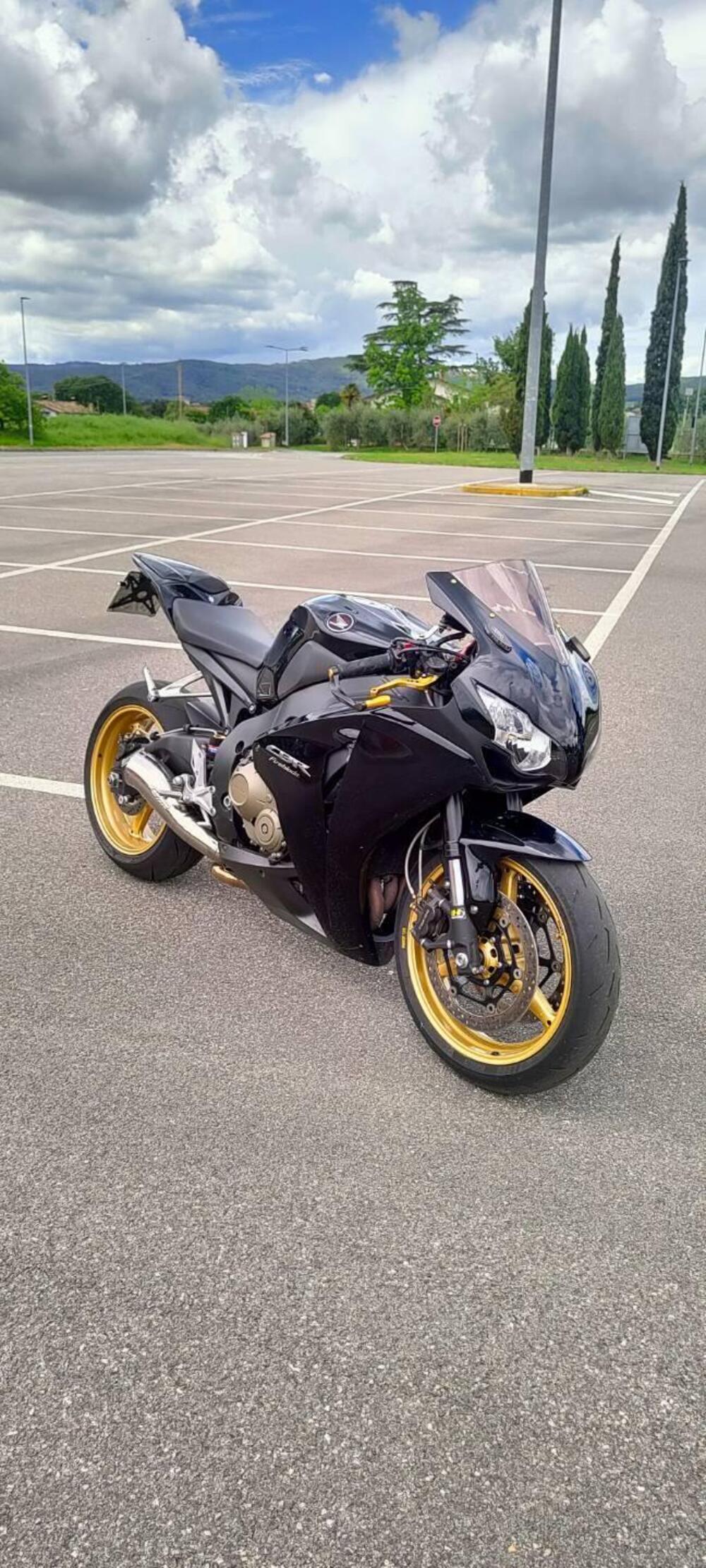 Honda CBR 1000 RR Fireblade (2008 - 11) (2)