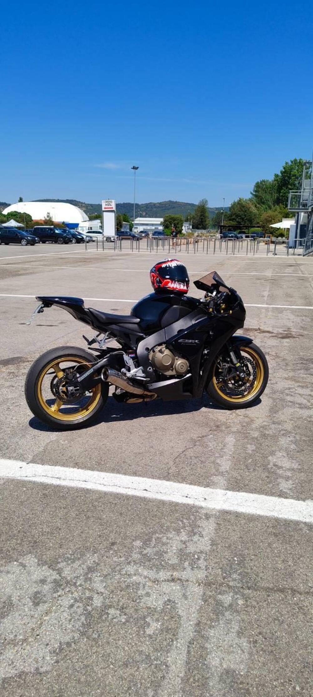 Honda CBR 1000 RR Fireblade (2008 - 11) (4)