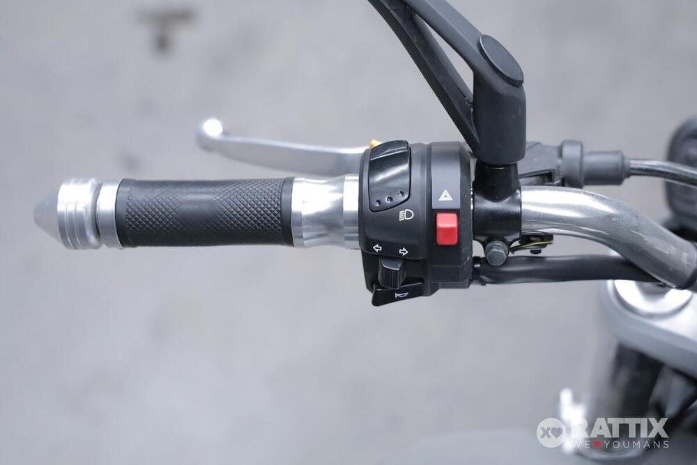 Suzuki GSR 600 (2006 - 11) (12)